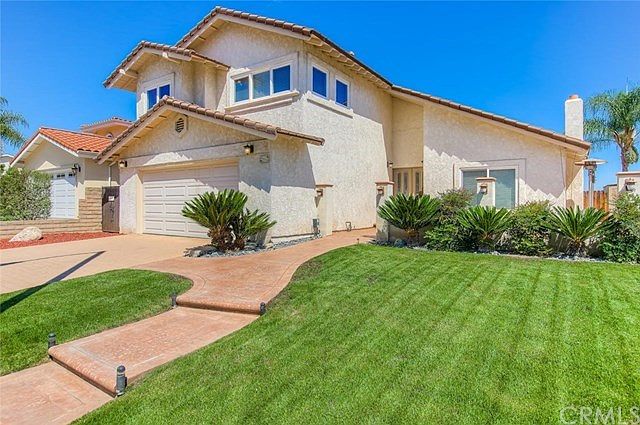 This beautiful, spacious, two story, home in Rancho Palos Verdes is located on a quiet cul-de-sac within the award winning Palos Verdes School District, with stunning views of the Vincent Thomas Bridge.