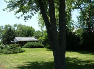 3861 Greenacre Dr, Northbrook, IL 60062