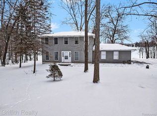 4742 Crandall Rd, Howell, MI 48855