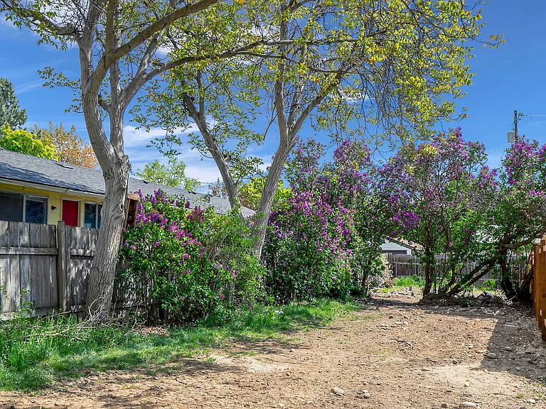 1309 W Melrose St — Photo 26