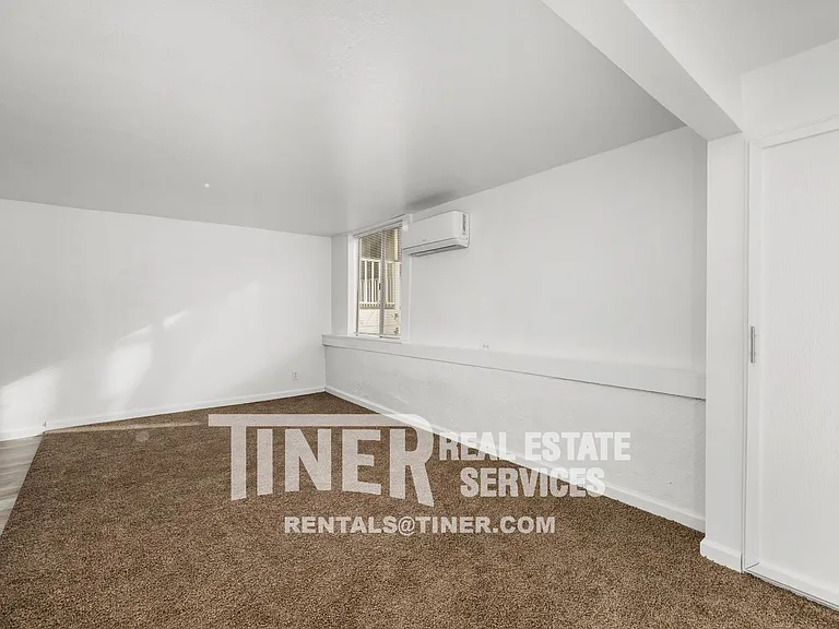 4910 Gastman Way #B — Photo 20