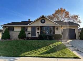 2027 Rheaume Rd, Manitowoc, WI 54220