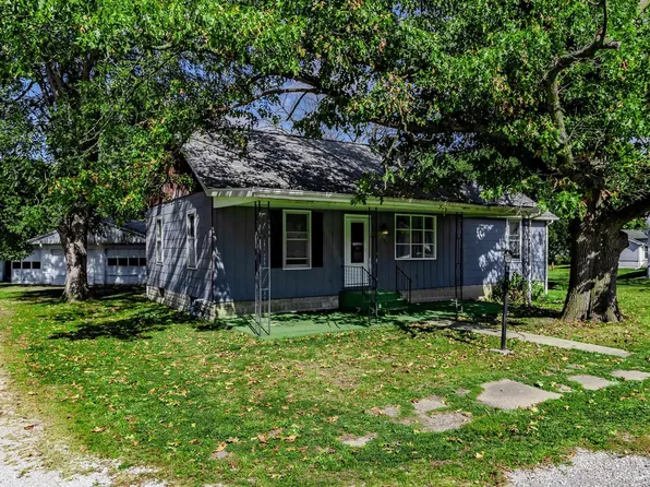 207 W Elm St, Thayer, IL 62689