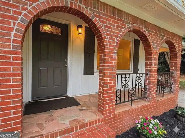 104 Julie Cir, Griffin, GA 30223