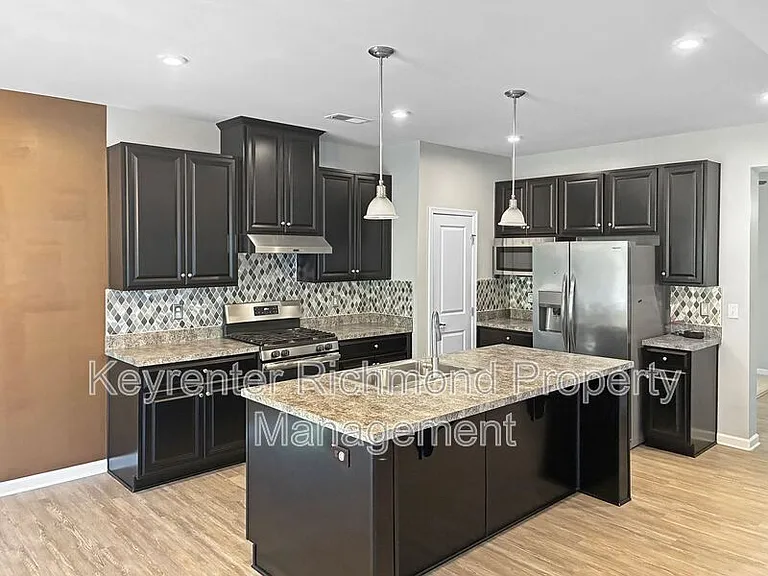 4333 Kenmare Ln — Photo 7