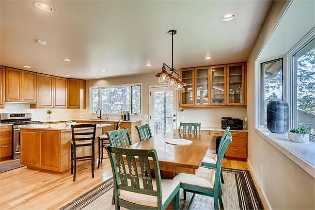 1658 Bear Mountain Dr — Photo 4