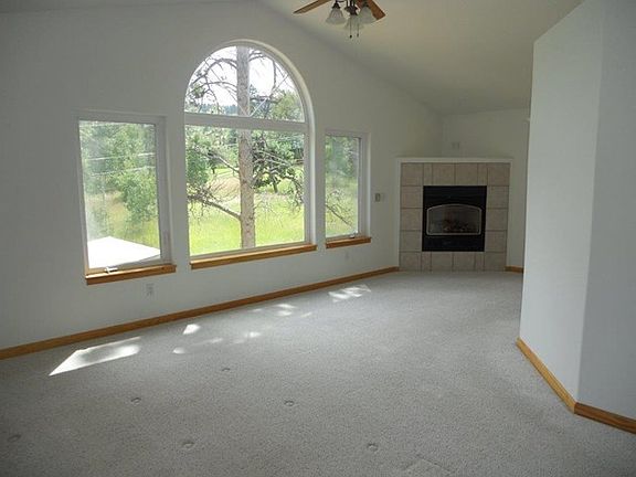 Additional Living Room