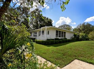 411 N Lakeshore Blvd, Howey In The Hills, FL 34737