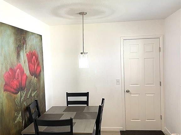 5th image of 1014 Francis Ave