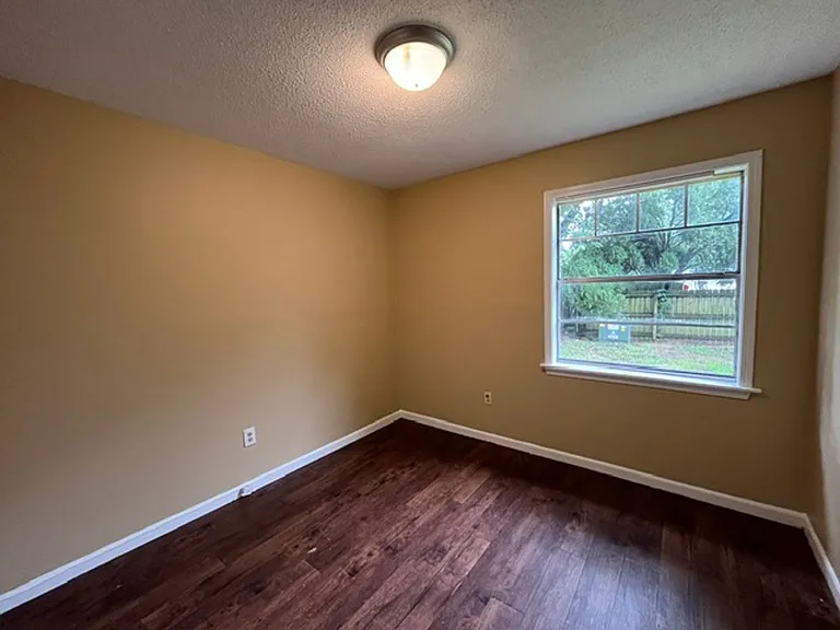 5751 Chapel Hill Dr — Photo 6