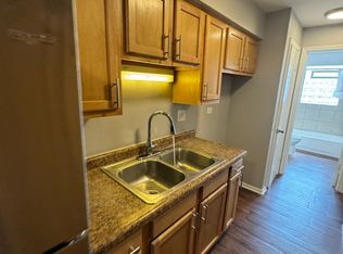 8216 S Exchange Ave UNIT 6, Chicago, IL 60617