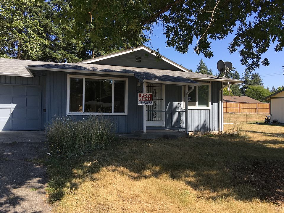 1st image of 17505 To 17507 8th Ave E