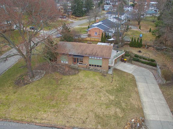 3rd image of 4909 Grandwoods Dr