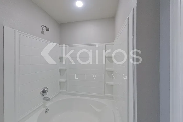 113 Yardley Ct — Photo 16