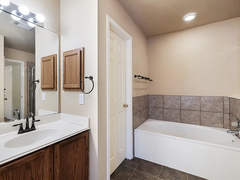 13611 Ashley Oaks — Photo 13