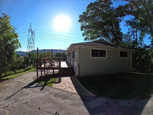 969 Henderson Ave Photo 1