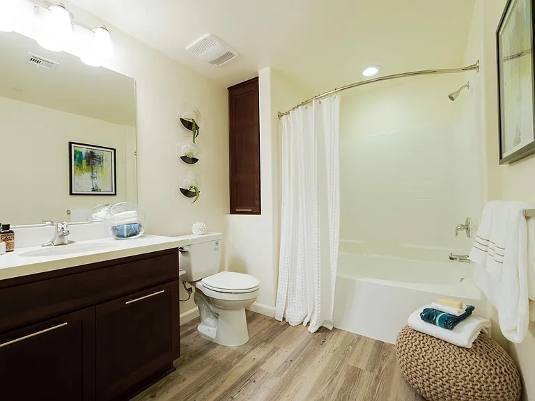 Solterra Ecoluxury Apartments — Photo 39