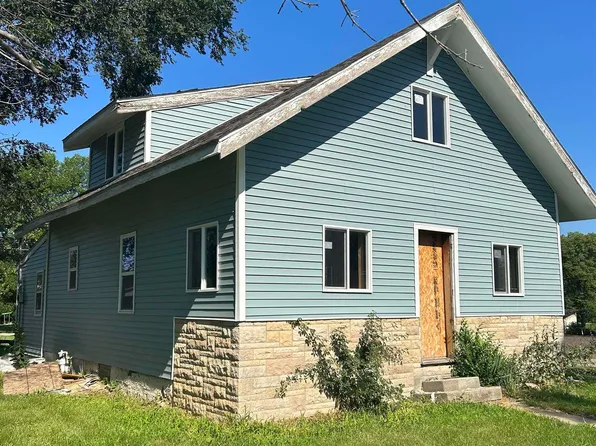 315 NE 1st St, Melcher, IA 50163
