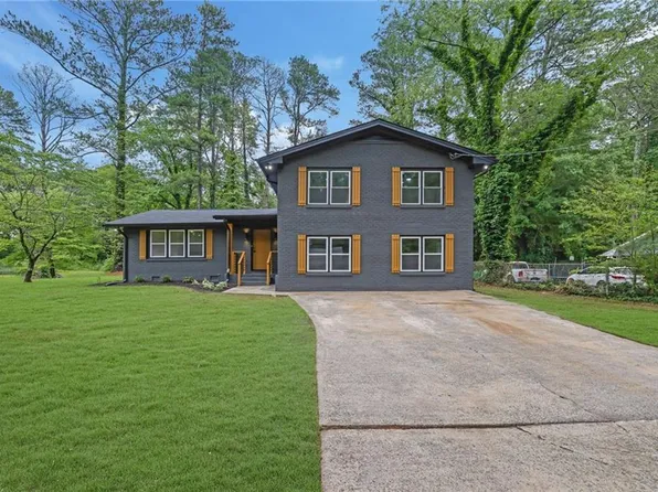 336 Fond Du Lac Dr, Stone Mountain, GA 30088