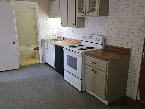 Pevely Manor Apts, 8936 Commercial Blvd #6, Pevely, MO 63070