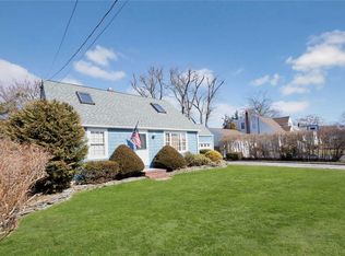 89 Root Ave, Islip, NY 11751