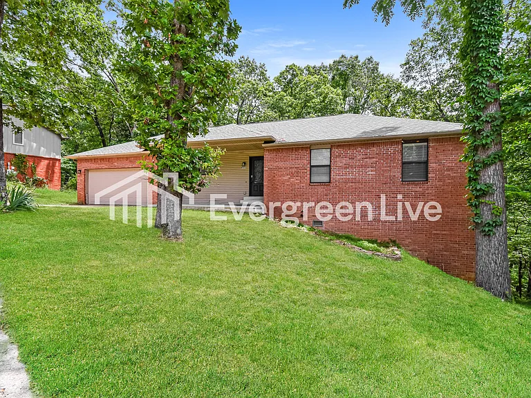 8549 Wild Cherry Dr — Photo 2