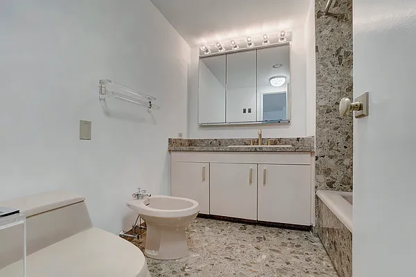 Rented by PocketBroker Inc | media 41