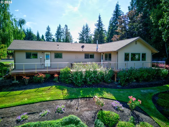 3413 Wild River Dr, Roseburg, OR 97470