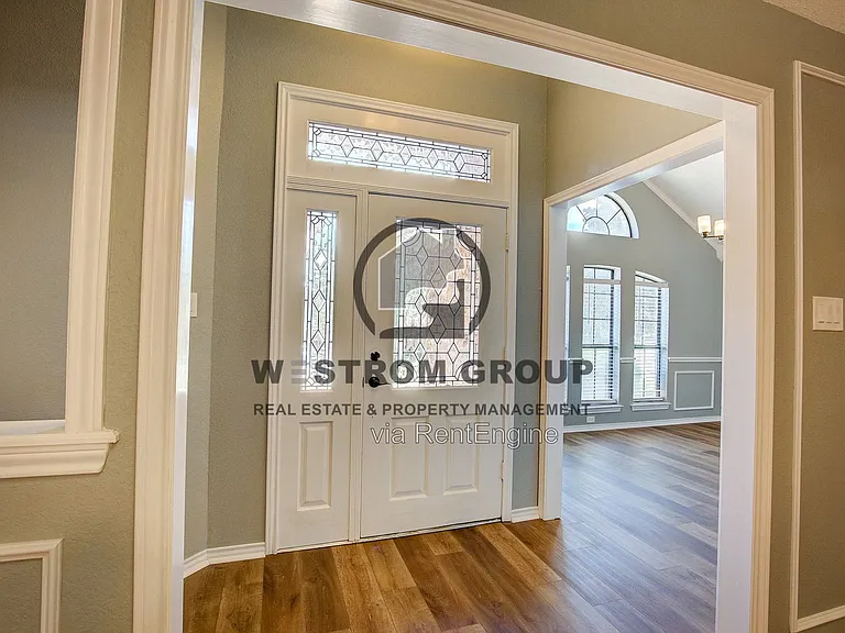 3914 Meadow Dr — Photo 5