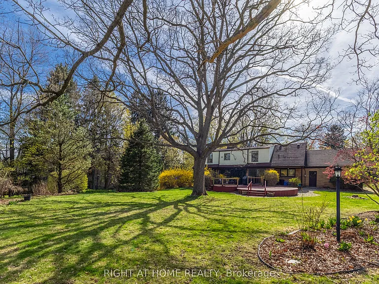 67 Saint Margarets Rd — Photo 33