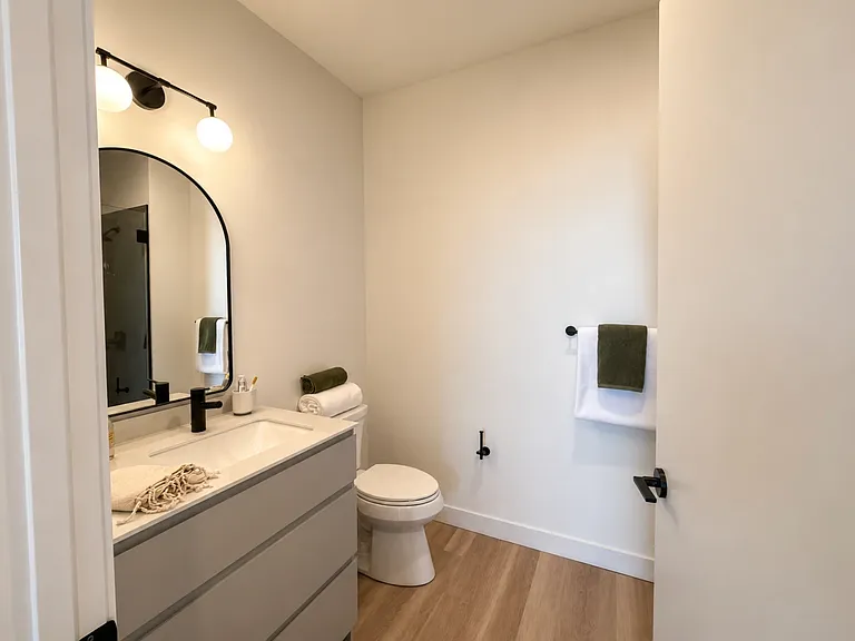 1352 W Lake St #1404 — Photo 6
