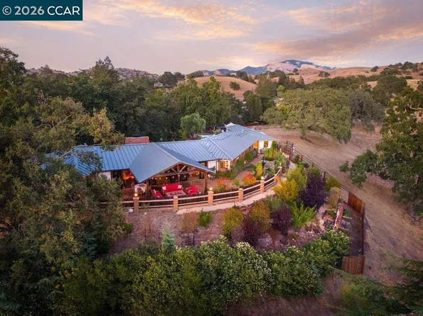 925 Beech Dr, Walnut Creek, CA 94596