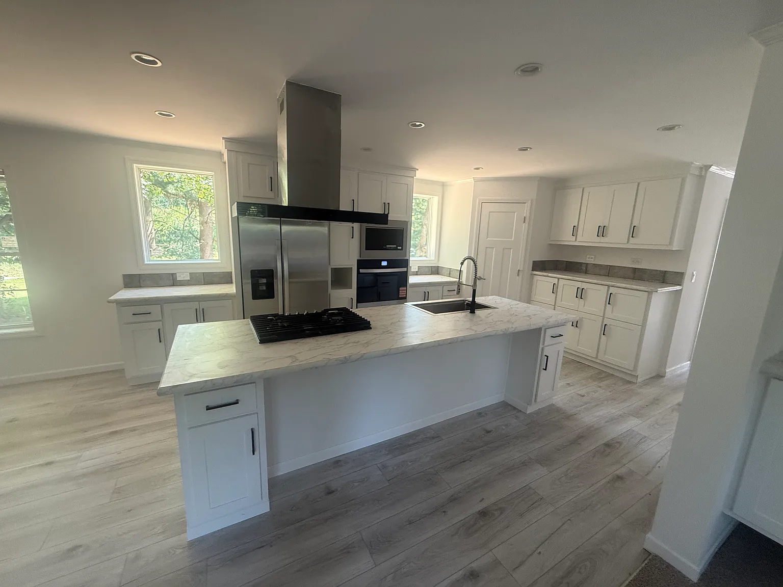 3 bed, 1600 sqft, $3,500 — Photo 4