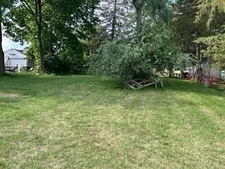 2nd image of 620 W Delavan Dr