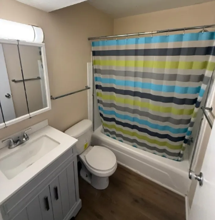 Brick Haven - 117 - Unit 2 — Photo 3