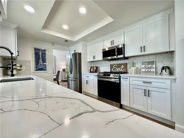 1622 Via Vista Dr, Riverside, CA 92506