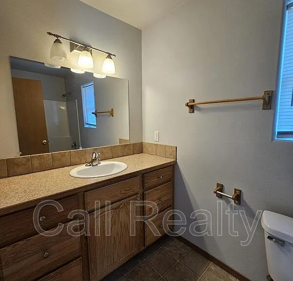 2420 E Joseph Ave — Photo 12