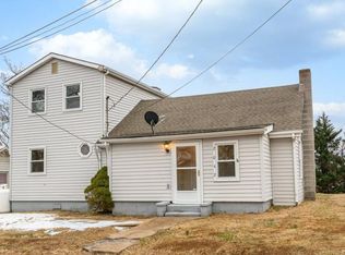 2042 Miami Ave, Waynesboro, VA 22980