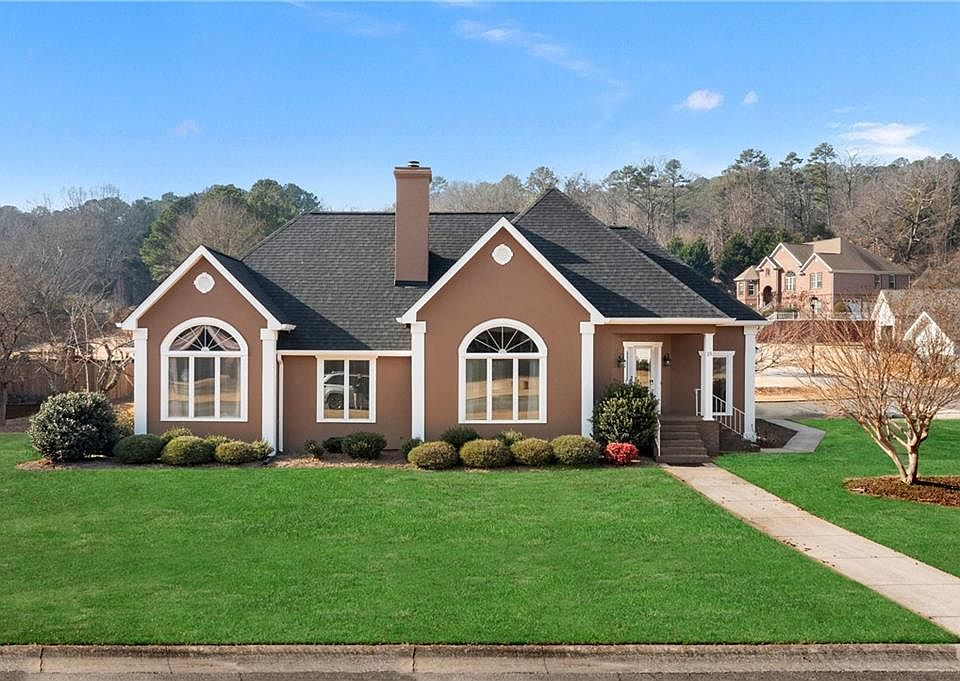 1st image of 15 Saddlebrook Dr SE