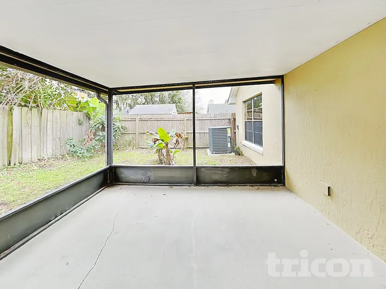 419 E Springtree Way — Photo 16