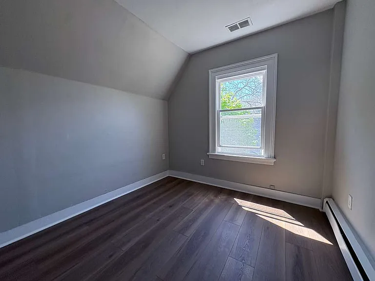 24 Shelter St #22 — Photo 3