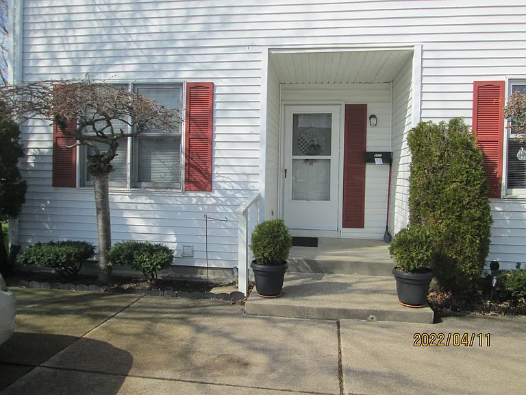 3510 Plum St — Photo 1