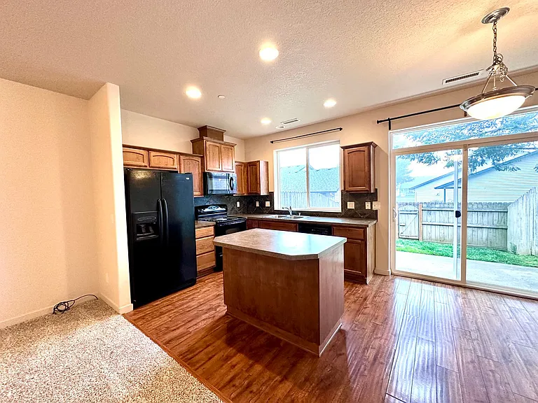 5215 NE 83rd Pl — Photo 8