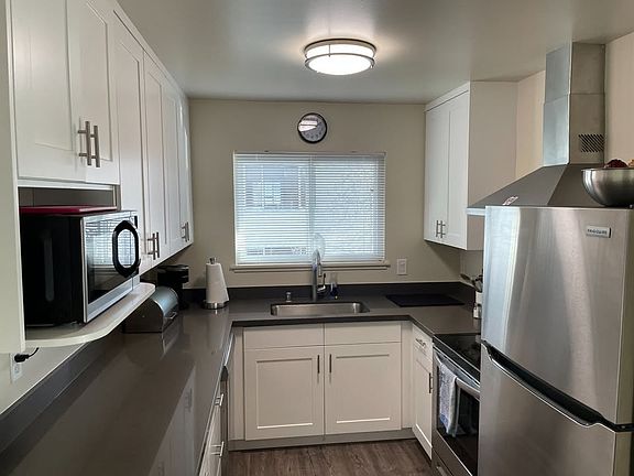 2nd image of 2870 Lincoln Ave APT 8