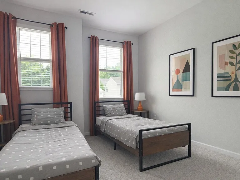 2100 Curry Meadow Way — Photo 36