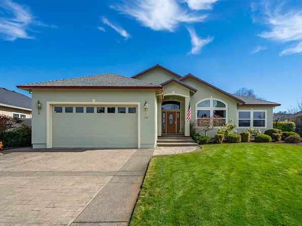 137 Keystone Way, Eagle Pt, OR 97524