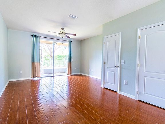 4th image of 1364 Hampton Park Ln Unit 1364