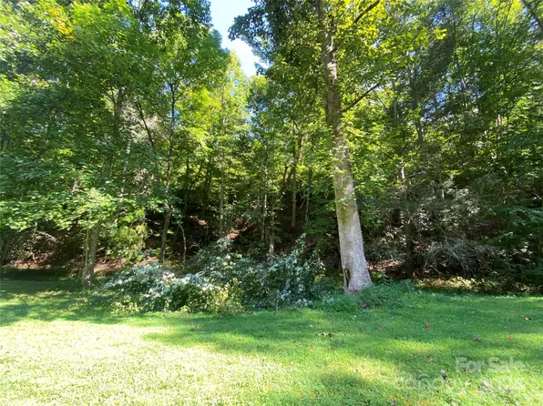 127 N Oakwood Dr #14 & 15, Marion, NC 28752