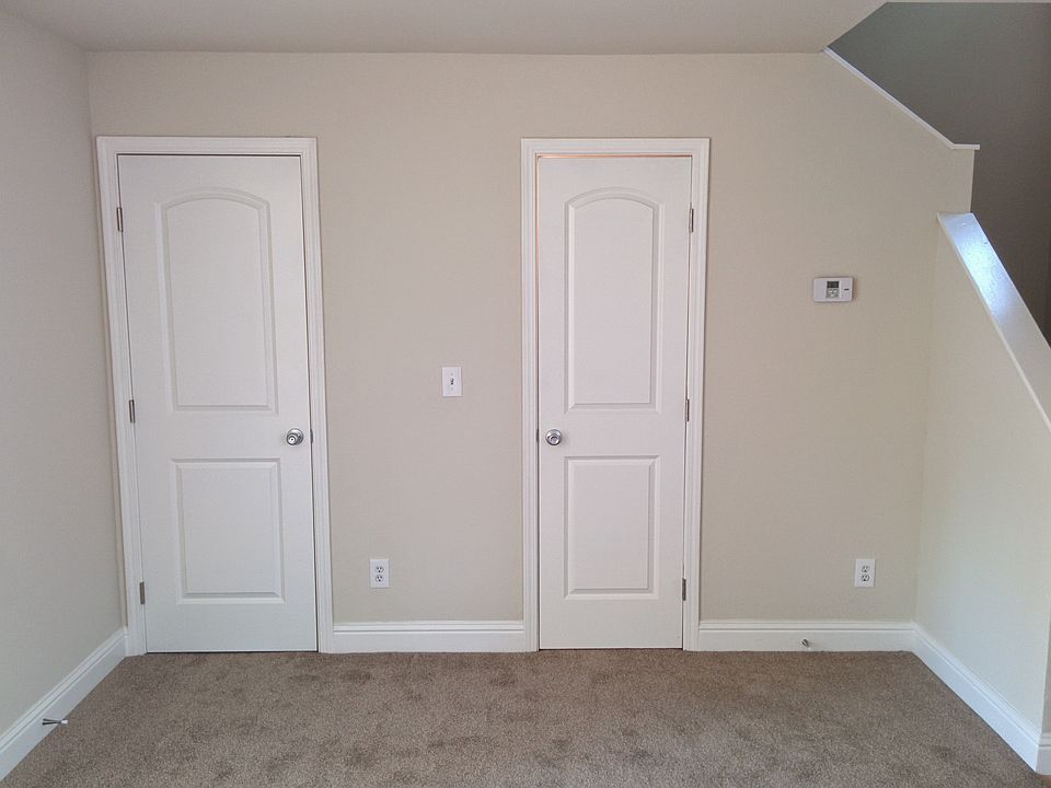 Downstairs Bathroom and Closet