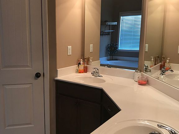 5th image of 7286 Hampton Meadow Ln